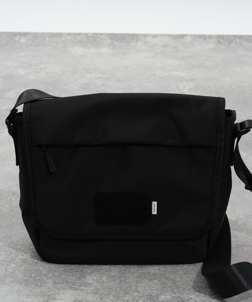 BAYFLOW(ベイフロー)の「【BLACK BAG COLLECTION】フラップショルダーバッグ(ショルダーバッグ・メンズ・ブラック・FREE)」の7枚目の写真