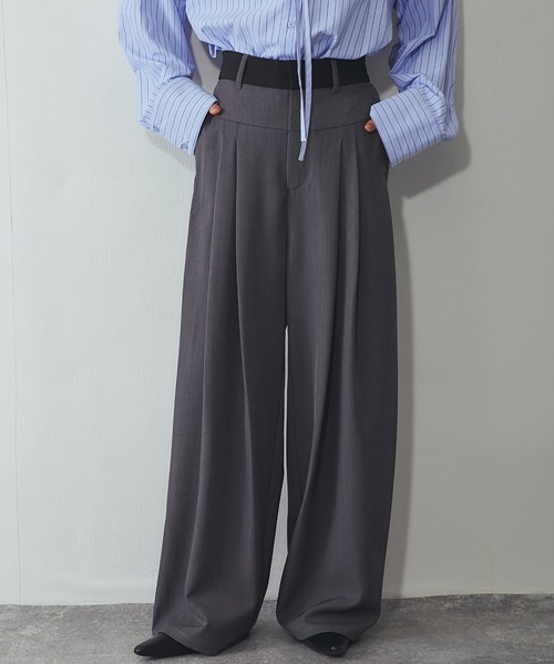 ANOTHER S（アナザーエス）の「【セットアップ対応】配色ベルトタック入りスラックス（スーツパンツ・レディース・ブラック/グレー/グレイッシュベージュ・FREE）」の2枚目の写真