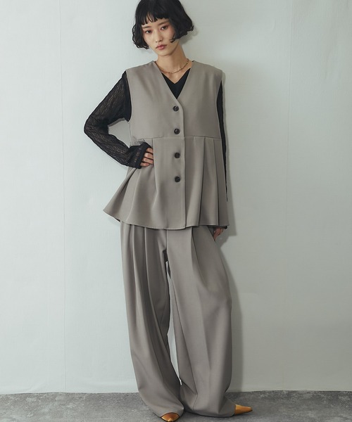 ANOTHER S（アナザーエス）の「【セットアップ対応】配色ベルトタック入りスラックス（スーツパンツ・レディース・ブラック/グレー/グレイッシュベージュ・FREE）」の21枚目の写真