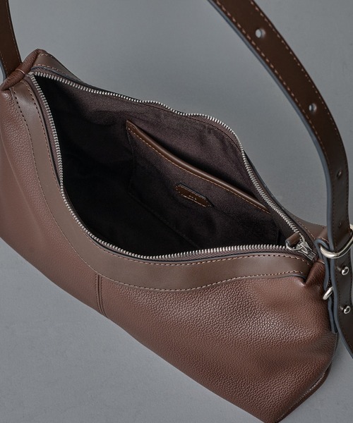 &MyuQ(アンドミューク)の「【&MyuQ】PATTE/ショルダー トートバッグ(ショルダーバッグ・レディース・ダークブラウン/ブラック・FREE)」の13枚目の写真