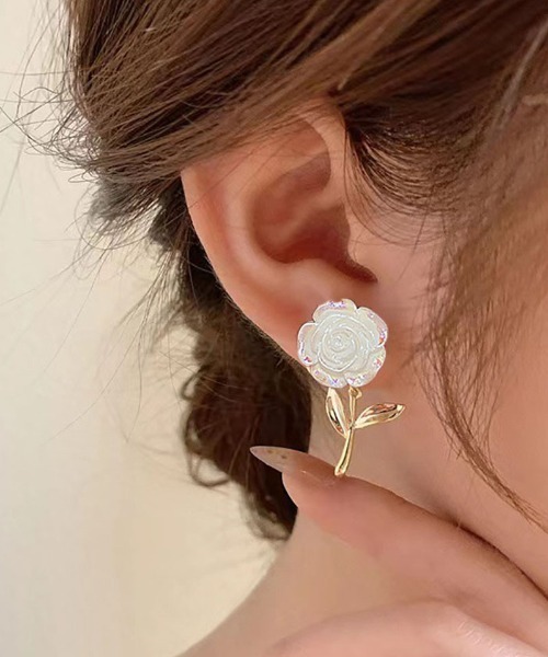 shoppinggo（ショッピングゴー）の「ピアス レディース  揺れる イヤリング 大ぶりピアス 花 キラキラ（ピアス（両耳用）・レディース・ホワイト・FREE）」の3枚目の写真