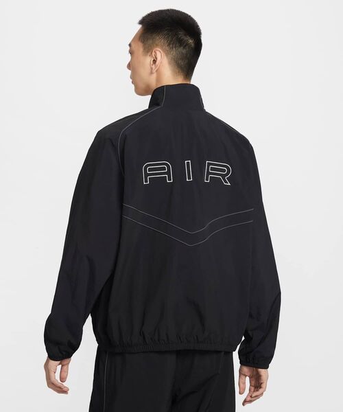 NIKE(ナイキ)の「ナイキ エア メンズ ウィンドランナー トラックジャケット / Nike Air Men's Windrunner Track Jacket IF1289-010 Black(ナイロンジャケット・メンズ・ブラック・L/M/S/XL/2XL)」の2枚目の写真