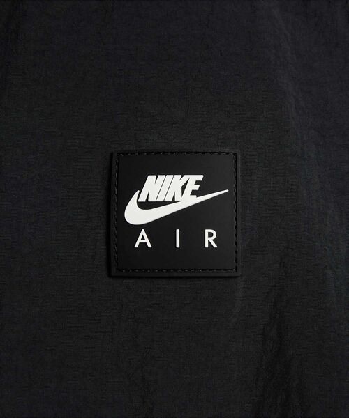 NIKE(ナイキ)の「ナイキ エア メンズ ウィンドランナー トラックジャケット / Nike Air Men's Windrunner Track Jacket IF1289-010 Black(ナイロンジャケット・メンズ・ブラック・L/M/S/XL/2XL)」の5枚目の写真