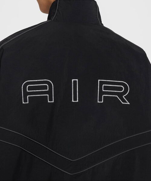 NIKE(ナイキ)の「ナイキ エア メンズ ウィンドランナー トラックジャケット / Nike Air Men's Windrunner Track Jacket IF1289-010 Black(ナイロンジャケット・メンズ・ブラック・L/M/S/XL/2XL)」の8枚目の写真
