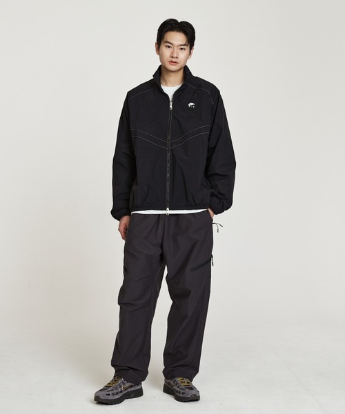 NIKE(ナイキ)の「ナイキ エア メンズ ウィンドランナー トラックジャケット / Nike Air Men's Windrunner Track Jacket IF1289-010 Black(ナイロンジャケット・メンズ・ブラック・L/M/S/XL/2XL)」の15枚目の写真