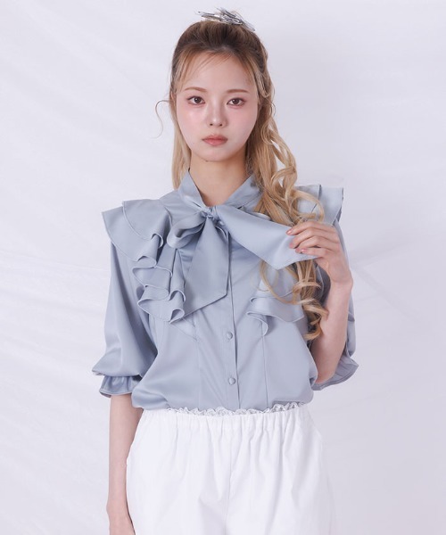 FickleBebe(フィクルベベ)の「リボンタイフリルブラウス(シャツ/ブラウス・レディース・ホワイト/ブラック/ブルーグレー・FREE)」の3枚目の写真