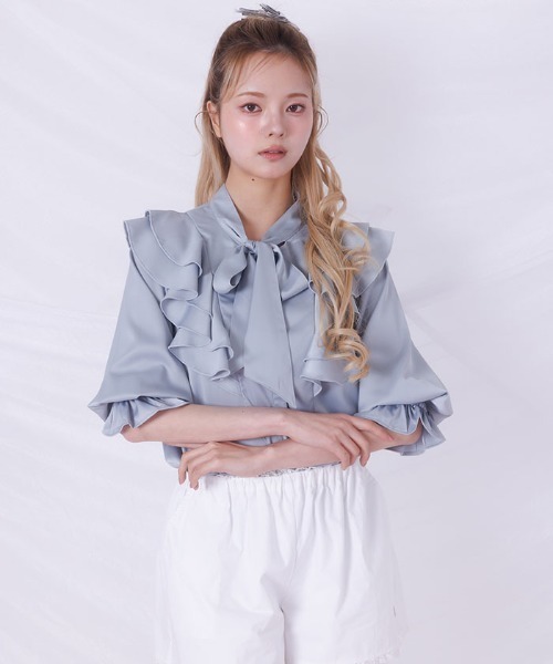 FickleBebe(フィクルベベ)の「リボンタイフリルブラウス(シャツ/ブラウス・レディース・ホワイト/ブラック/ブルーグレー・FREE)」の8枚目の写真