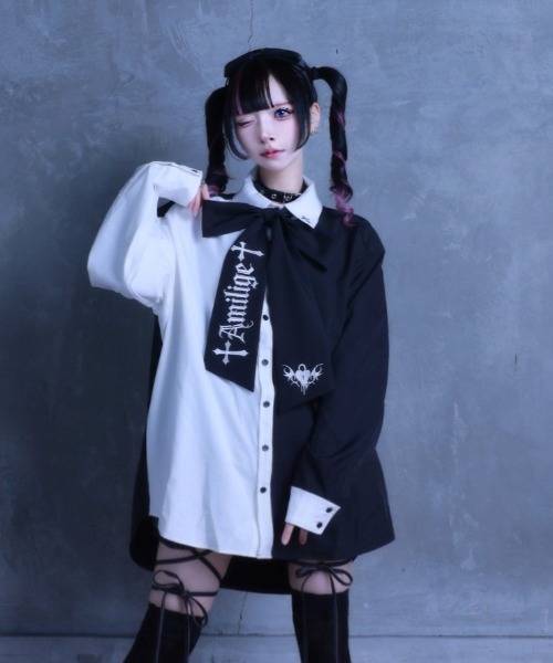 Amilige（アミリージュ）の「コウモリハート刺繍リボンバイカラーシャツ（シャツ/ブラウス・レディース・ホワイト×ブラック/ホワイト・FREE）」の6枚目の写真