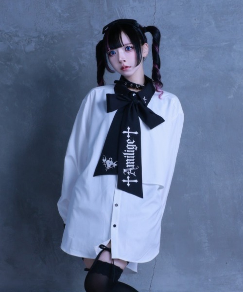 Amilige（アミリージュ）の「コウモリハート刺繍リボンバイカラーシャツ（シャツ/ブラウス・レディース・ホワイト×ブラック/ホワイト・FREE）」の3枚目の写真