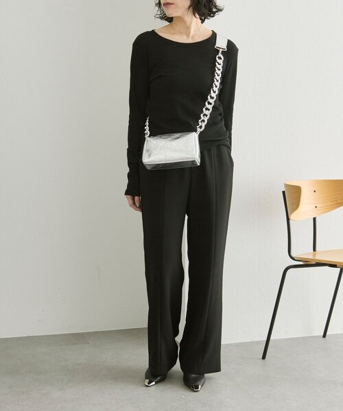 ear PAPILLONNER（イアパピヨネ）の「【kawa-kawa(カワカワ)】NO1535 incasマルチWAYポシェット（ショルダーバッグ・レディース・シルバー・FREE）」の2枚目の写真