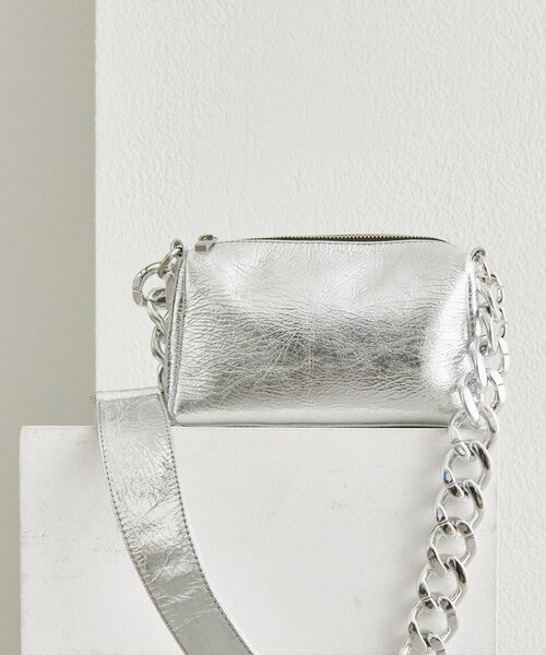 ear PAPILLONNER（イアパピヨネ）の「【kawa-kawa(カワカワ)】NO1535 incasマルチWAYポシェット（ショルダーバッグ・レディース・シルバー・FREE）」の3枚目の写真