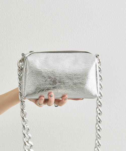 ear PAPILLONNER（イアパピヨネ）の「【kawa-kawa(カワカワ)】NO1535 incasマルチWAYポシェット（ショルダーバッグ・レディース・シルバー・FREE）」の5枚目の写真