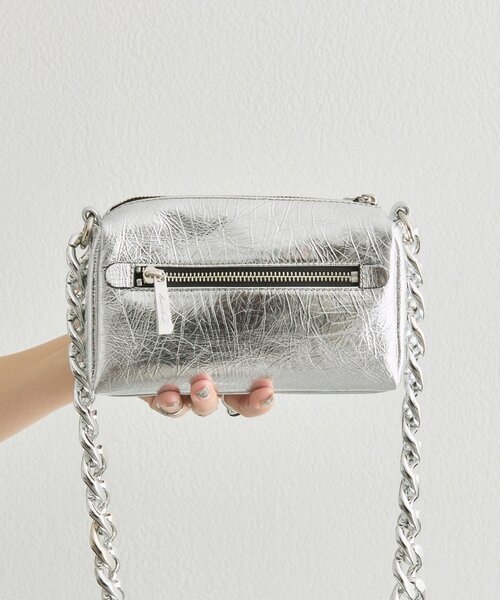 ear PAPILLONNER（イアパピヨネ）の「【kawa-kawa(カワカワ)】NO1535 incasマルチWAYポシェット（ショルダーバッグ・レディース・シルバー・FREE）」の7枚目の写真