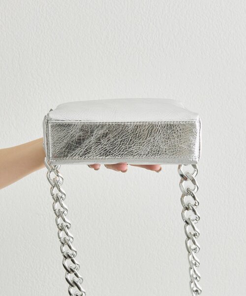 ear PAPILLONNER（イアパピヨネ）の「【kawa-kawa(カワカワ)】NO1535 incasマルチWAYポシェット（ショルダーバッグ・レディース・シルバー・FREE）」の8枚目の写真