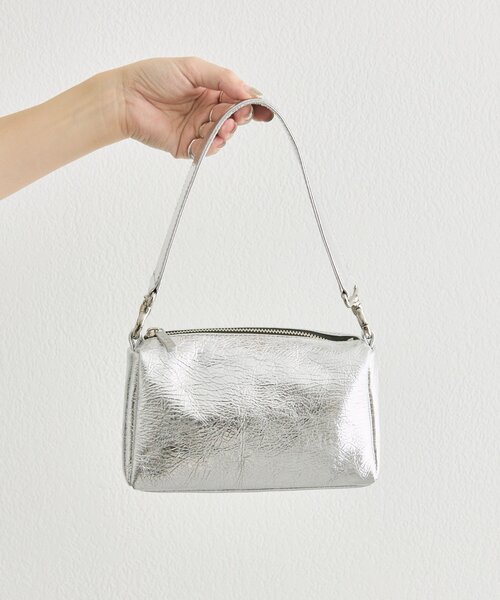 ear PAPILLONNER（イアパピヨネ）の「【kawa-kawa(カワカワ)】NO1535 incasマルチWAYポシェット（ショルダーバッグ・レディース・シルバー・FREE）」の11枚目の写真