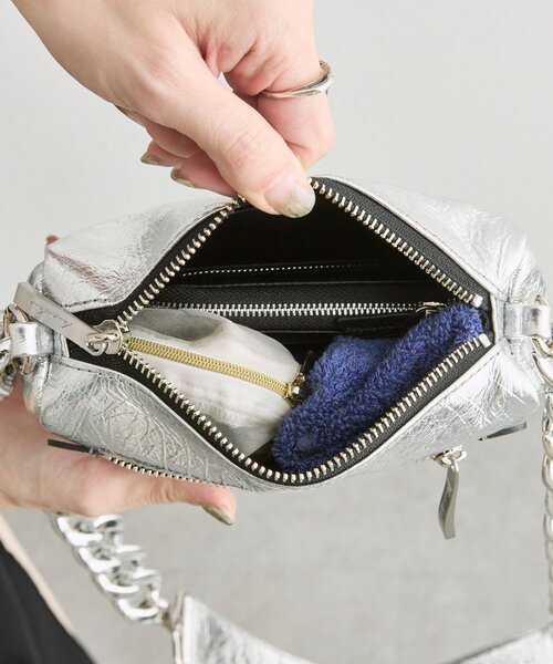 ear PAPILLONNER（イアパピヨネ）の「【kawa-kawa(カワカワ)】NO1535 incasマルチWAYポシェット（ショルダーバッグ・レディース・シルバー・FREE）」の21枚目の写真