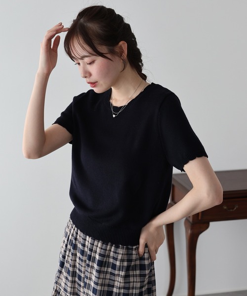 BLUEEAST(ブルーイースト)の「スカラップパフスリーブニット(ニット/セーター・レディース・アイボリー/ブルー/ネイビー・MEDIUM)」の1枚目の写真