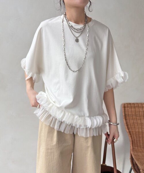 DouDou（ドゥドゥ）の「【WEB限定】異素材フリルトップス（Tシャツ/カットソー・レディース・オフホワイト/ブラック・FREE）」の8枚目の写真