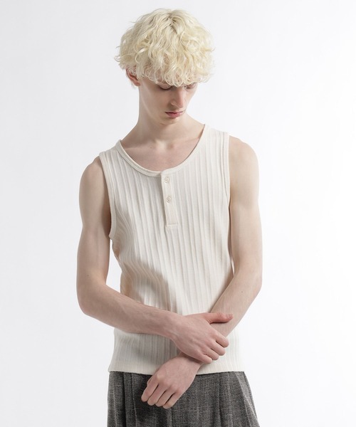 HARE（ハレ）の「ヘンリーネックリブタンク(HARE)（タンクトップ・メンズ・グレー/オフホワイト/ブラック・SMALL/MEDIUM）」の6枚目の写真