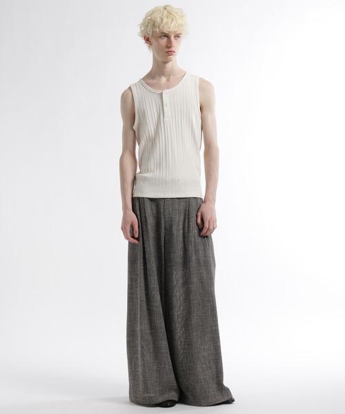 HARE（ハレ）の「ヘンリーネックリブタンク(HARE)（タンクトップ・メンズ・グレー/オフホワイト/ブラック・SMALL/MEDIUM）」の12枚目の写真