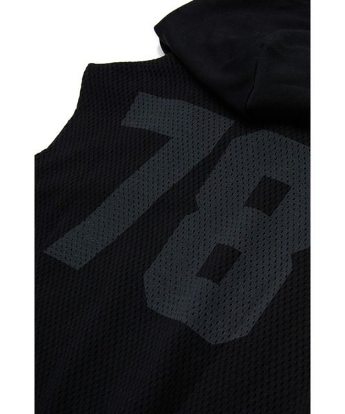 DIESEL（ディーゼル）の「キッズ スリーブレスプルオーバーパーカー SMESH OVER（パーカー・キッズ・レッド/ブラック・16Y/12Y/14Y/10Y/6Y/8Y/4Y）」の5枚目の写真