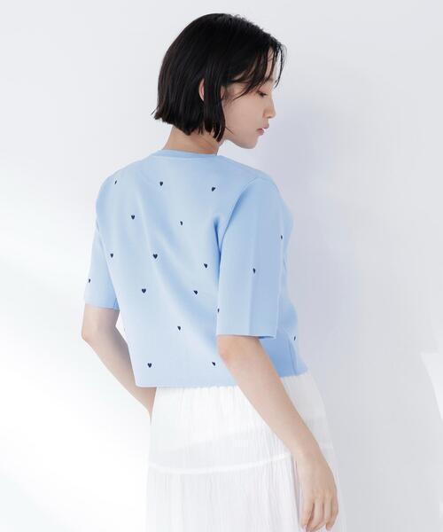 NATURAL BEAUTY BASIC(ナチュラルビューティーベーシック)の「【Oggi.jp掲載】◇ハート刺繍ニットジャケット(カーディガン/ボレロ・レディース・ブルー系その他6/ブルー系その他/ベージュ系その他/ホワイト系その他・FREE)」の5枚目の写真