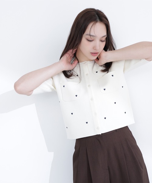 NATURAL BEAUTY BASIC（ナチュラルビューティーベーシック）の「◇ハート刺繍ニットジャケット（カーディガン/ボレロ・レディース・ブルー系その他6/ブルー系その他/ベージュ系その他/ホワイト系その他・FREE）」の6枚目の写真
