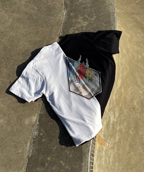 VOLCOM（ボルコム）の「VOLCOM メンズ NOZAKA SURF SS TEE Tシャツ 【2026年春夏モデル】（Tシャツ/カットソー・メンズ・ブラック/ホワイト・XX-LARGE/X-LARGE/LARGE/MEDIUM/SMALL）」の4枚目の写真