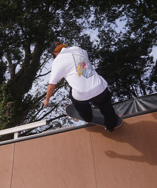 VOLCOM（ボルコム）の「VOLCOM メンズ NOZAKA SURF SS TEE Tシャツ 【2026年春夏モデル】（Tシャツ/カットソー・メンズ・ブラック/ホワイト・XX-LARGE/X-LARGE/LARGE/MEDIUM/SMALL）」の7枚目の写真
