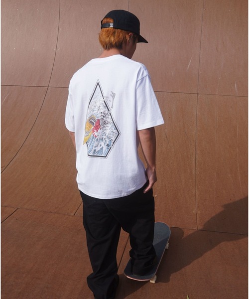 VOLCOM（ボルコム）の「VOLCOM メンズ NOZAKA SURF SS TEE Tシャツ 【2026年春夏モデル】（Tシャツ/カットソー・メンズ・ブラック/ホワイト・XX-LARGE/X-LARGE/LARGE/MEDIUM/SMALL）」の8枚目の写真
