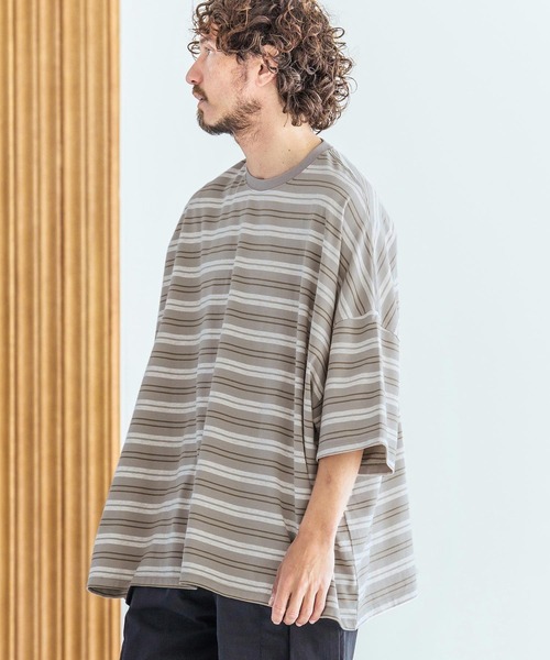 Magine(マージン)の「mt10397-Multi-Stripe Fabric Short Sleeve T-Shirt Tシャツ(MGN-261-053)(Tシャツ/カットソー・メンズ・ベージュ/ブラック・44/46/48)」の3枚目の写真