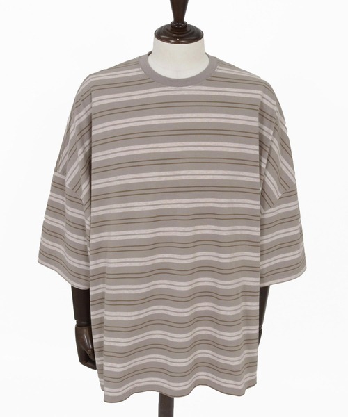 Magine(マージン)の「mt10397-Multi-Stripe Fabric Short Sleeve T-Shirt Tシャツ(MGN-261-053)(Tシャツ/カットソー・メンズ・ベージュ/ブラック・44/46/48)」の7枚目の写真