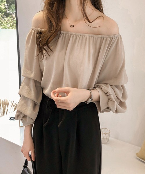SallyLunn(サリーラン)の「ギャザーフリルスリーブブラウス(シャツ/ブラウス・レディース・ベージュ/ピンク/ブルー・MEDIUM/LARGE)」の1枚目の写真