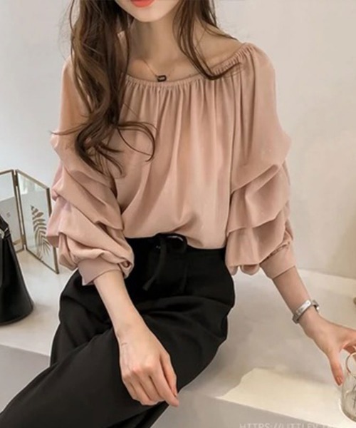 SallyLunn(サリーラン)の「ギャザーフリルスリーブブラウス(シャツ/ブラウス・レディース・ベージュ/ピンク/ブルー・MEDIUM/LARGE)」の4枚目の写真