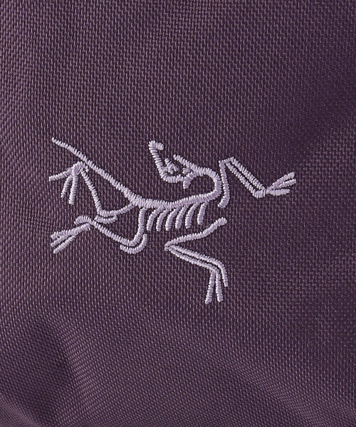 ARC'TERYX（アークテリクス）の「ARC'TERYX/アークテリクス Mantis 2 Waist Pack（ボディバッグ/ウエストポーチ・メンズ・ブラック/パープル/ベージュ・ONE SIZE）」の9枚目の写真