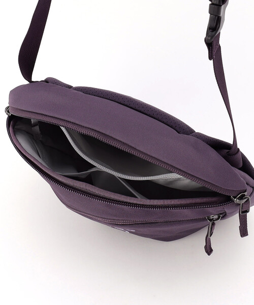 ARC'TERYX（アークテリクス）の「ARC'TERYX/アークテリクス Mantis 2 Waist Pack（ボディバッグ/ウエストポーチ・メンズ・ブラック/パープル/ベージュ・ONE SIZE）」の12枚目の写真