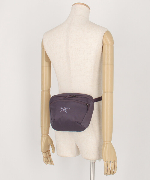 ARC'TERYX（アークテリクス）の「ARC'TERYX/アークテリクス Mantis 2 Waist Pack（ボディバッグ/ウエストポーチ・メンズ・ブラック/パープル/ベージュ・ONE SIZE）」の14枚目の写真