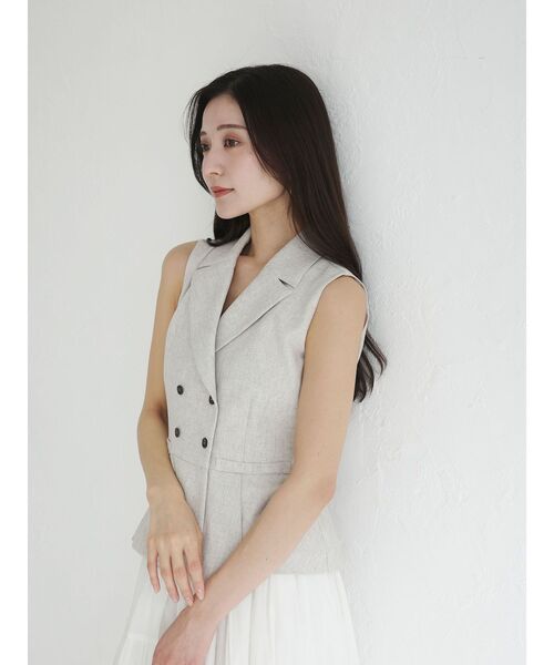 LAGUNAMOON（ラグナムーン）の「タックペプラムベスト（ベスト・レディース・チャコールグレー/アイボリー/モカ・FREE）」の10枚目の写真