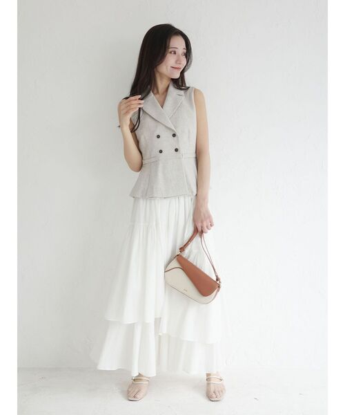 LAGUNAMOON（ラグナムーン）の「タックペプラムベスト（ベスト・レディース・チャコールグレー/アイボリー/モカ・FREE）」の11枚目の写真