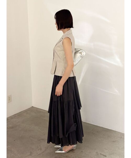 LAGUNAMOON（ラグナムーン）の「タックペプラムベスト 【夏服】 【オフィスカジュアル】（ベスト・レディース・チャコールグレー/アイボリー/モカ・FREE）」の12枚目の写真