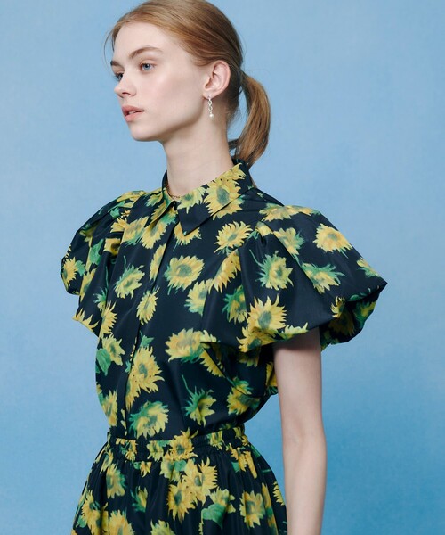 LOULOU WILLOUGHBY(ルルウィルビー)の「WEB 一部店舗限定【LOULOU WILLOUGHBY】サンフラワープリントバルーンスリーブシャツ(シャツ/ブラウス・レディース・ブラック系その他/グリーン系その他・2)」の14枚目の写真