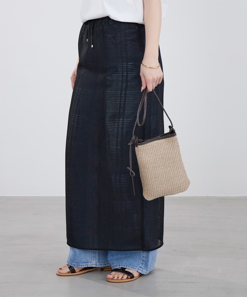 marco masi（マルコマージ）の「【MARCO MASI】ラフィア風ショルダーミニバッグ（ショルダーバッグ・レディース・グレイッシュベージュ・FREE）」の9枚目の写真