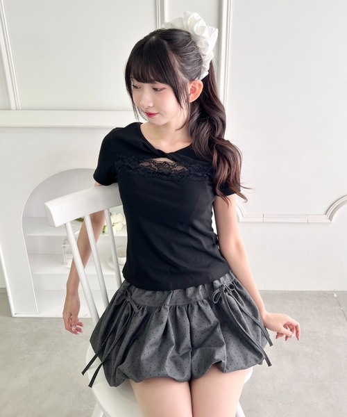 Loueme(ルエム)の「ツイストフロントレーストップス(Tシャツ/カットソー・レディース・イエロー/ホワイト/ブラック/ライトブルー・FREE)」の11枚目の写真