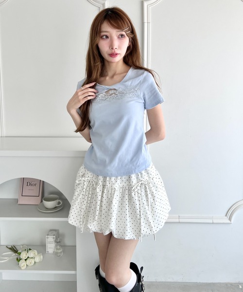 Loueme(ルエム)の「ツイストフロントレーストップス(Tシャツ/カットソー・レディース・イエロー/ホワイト/ブラック/ライトブルー・FREE)」の16枚目の写真