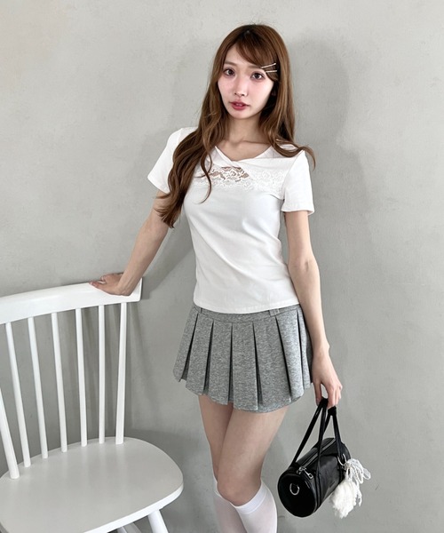 Loueme(ルエム)の「ツイストフロントレーストップス(Tシャツ/カットソー・レディース・イエロー/ホワイト/ブラック/ライトブルー・FREE)」の7枚目の写真