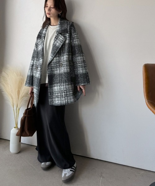 Classical Evon(クラシカルエヴォン)の「【Classical Evon】羽織るだけで“大人のお洒落”が完成。チェック柄リングボア素材オーバーサイズダブルコート(ミドル丈)(チェスターコート・レディース・ブラック/オレンジ/グリーン/ネイビー/ブラウン・LARGE/MEDIUM/SMALL/X-LARGE)」の17枚目の写真