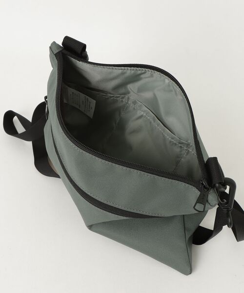 KELTY(ケルティ)の「ケルティ ES FLAT POUCH SM(ショルダーバッグ・メンズ・その他・ONE SIZE)」の3枚目の写真