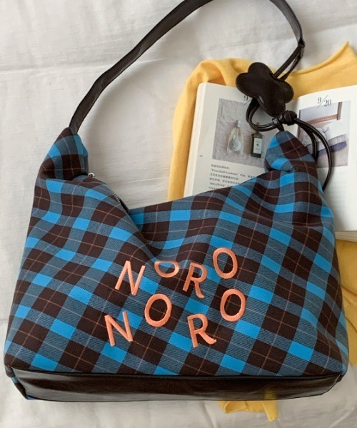Vipoa（ヴィポア）の「Retro logo checkered shoulder bag（ショルダーバッグ・レディース・ブラック/グリーン/ブルー・FREE）」の5枚目の写真