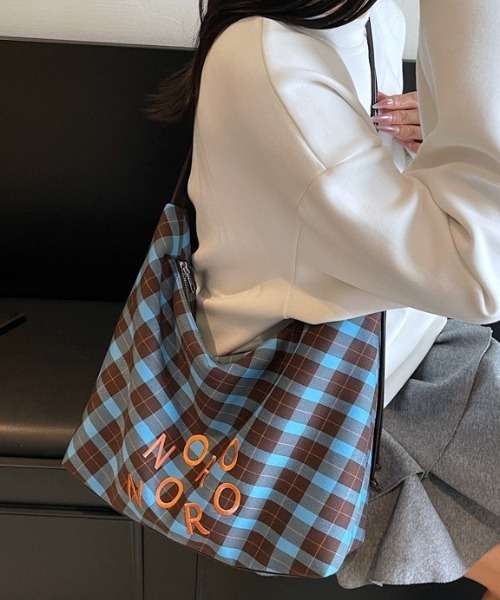 Vipoa（ヴィポア）の「Retro logo checkered shoulder bag（ショルダーバッグ・レディース・ブラック/グリーン/ブルー・FREE）」の7枚目の写真