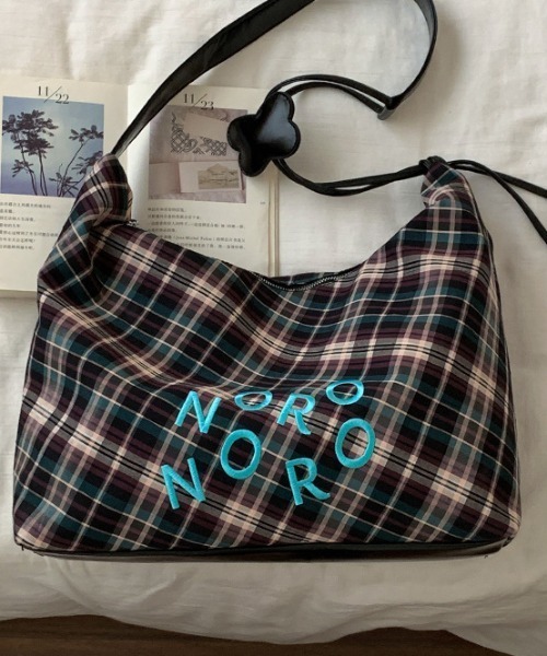 Vipoa（ヴィポア）の「Retro logo checkered shoulder bag（ショルダーバッグ・レディース・ブラック/グリーン/ブルー・FREE）」の14枚目の写真